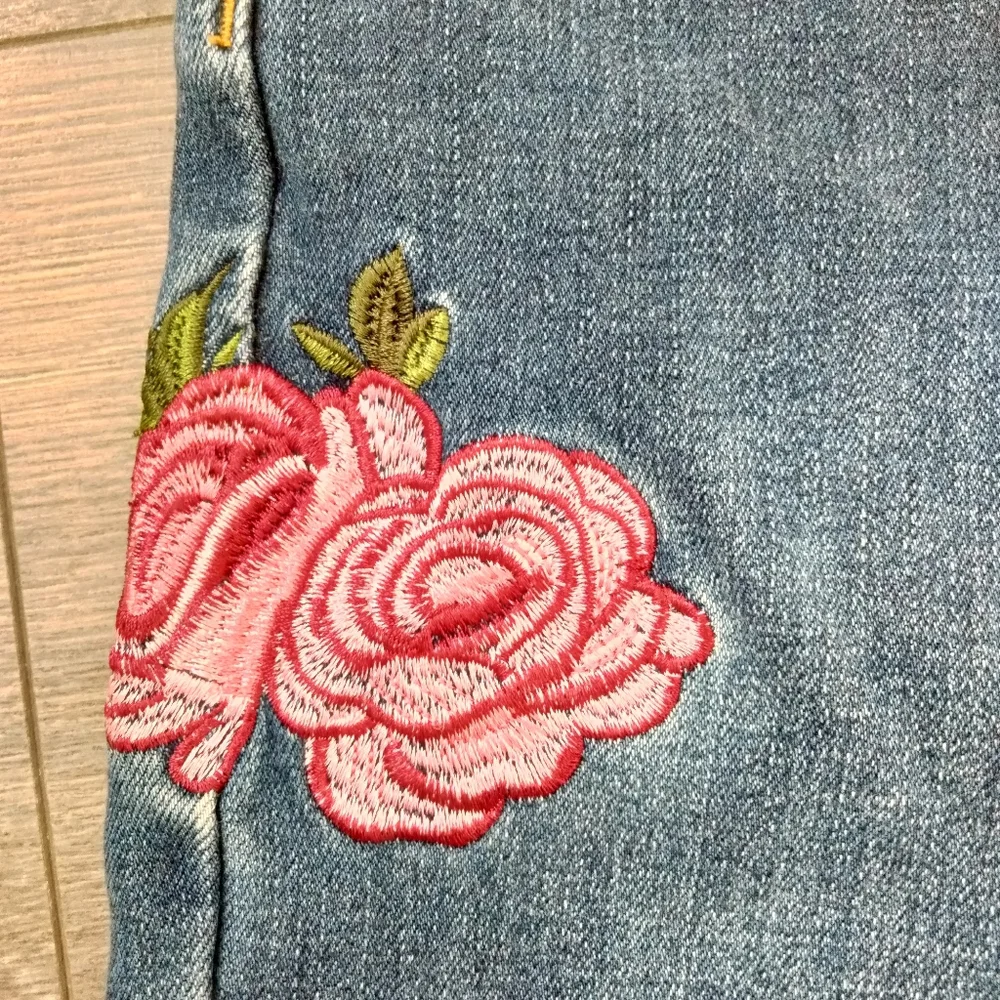 Stefania Pinyagina NWT Floral Embroidered Jeans Denim Pants Girl's Sized 8Y